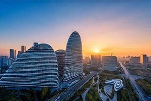 今天，致敬改革開放，致敬我們共同奮斗的四十年